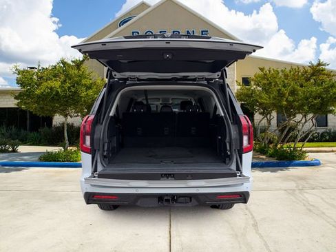 Used 2025 Ford Expedition Max Active AWD/4WD image 6