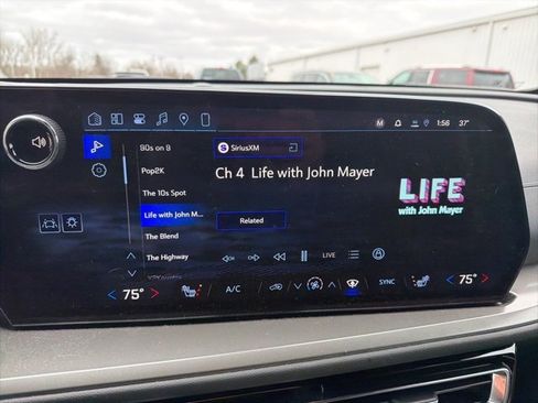 Used 2026 Chevrolet Traverse LT w/ Midnight/Sport Edition image 19