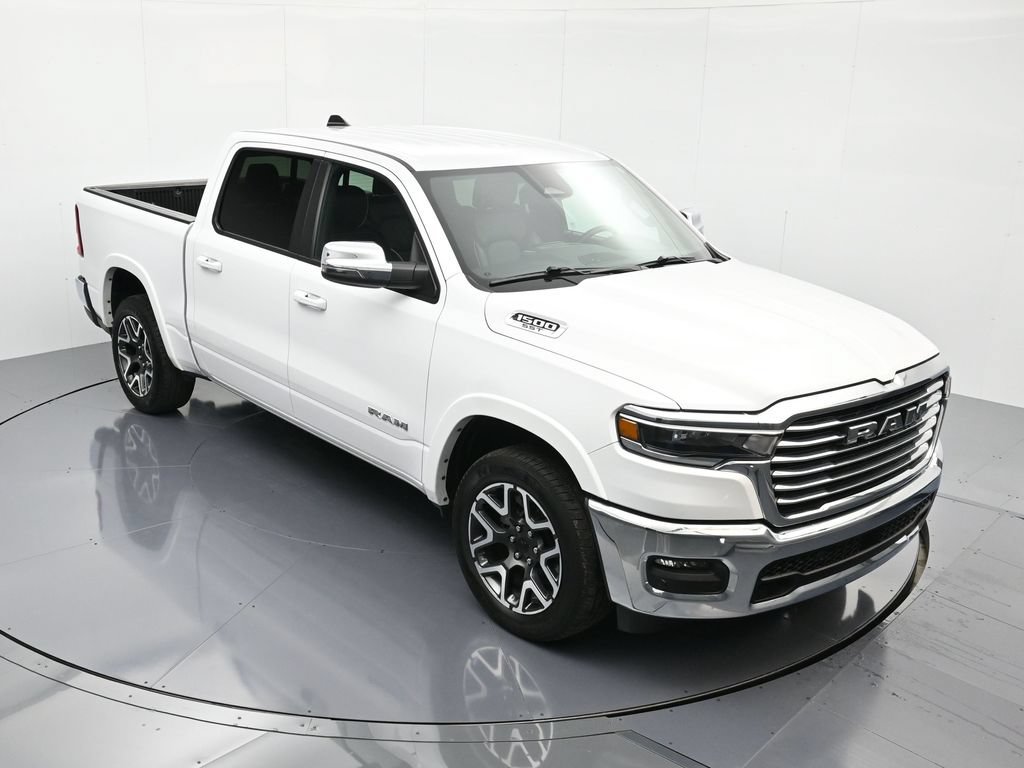 Used 2025 RAM 1500 Laramie AWD/4WD image 34