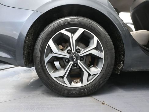 Used 2019 Kia Forte LXS image 14