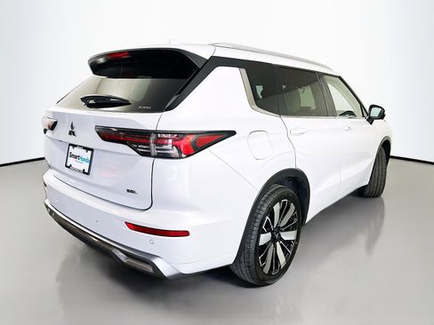 Used 2025 Mitsubishi Outlander SEL image 7