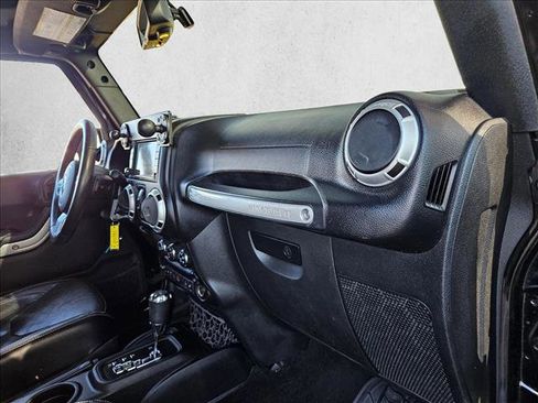 Used 2017 Jeep Wrangler Unlimited Rubicon image 22