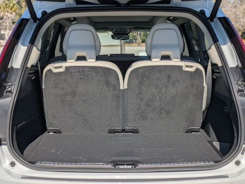 New 2026 Volvo XC90 T8 Ultra w/ Protection Package Premier AWD/4WD image 13