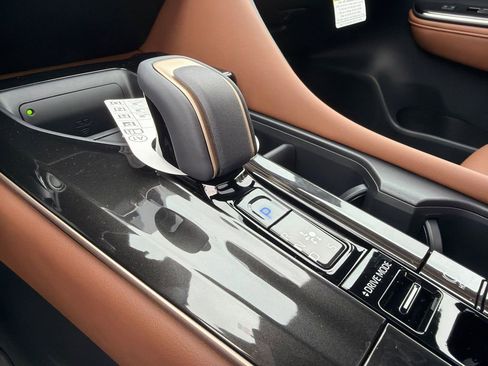 New 2026 Toyota Crown Signia AWD/4WD image 32