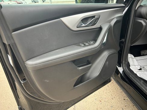 Used 2025 Chevrolet Blazer LT image 12