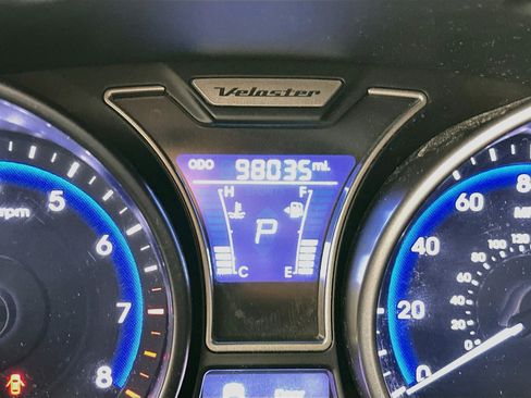 Used 2015 Hyundai Veloster Turbo FWD image 19