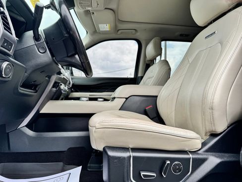 Used 2020 Ford Expedition Platinum AWD/4WD image 21