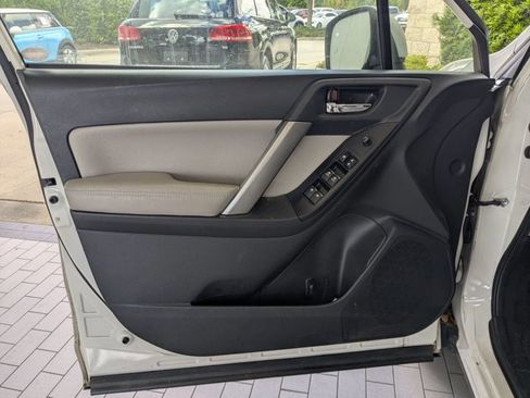 Used 2017 Subaru Forester 2.5i Limited w/ Popular Package #2 AWD/4WD image 12