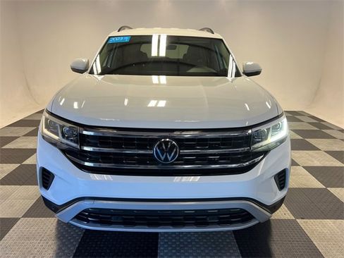 Certified 2023 Volkswagen Atlas SE image 2