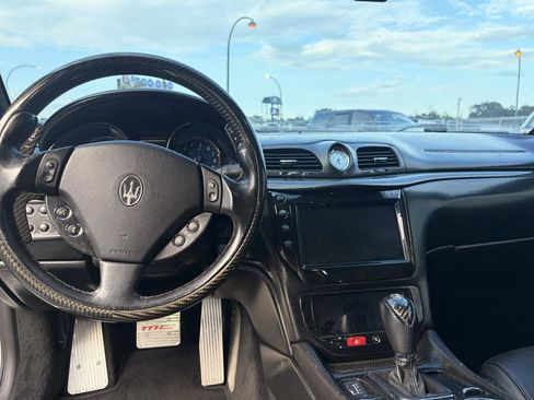 Used 2011 Maserati GranTurismo S RWD image 10