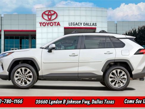 Used 2025 Toyota RAV4 XLE Premium FWD image 6