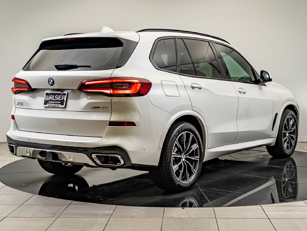Used 2021 BMW X5 xDrive40i w/ M Sport Package AWD/4WD image 10