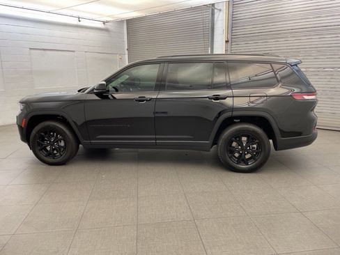 New 2025 Jeep Grand Cherokee L Altitude image 5