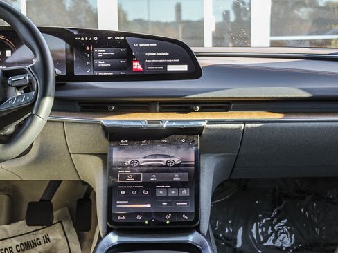 Used 2023 Lucid Air Touring image 13