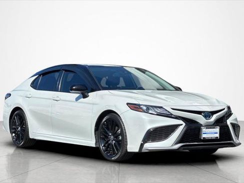 Used 2022 Toyota Camry XSE image 7