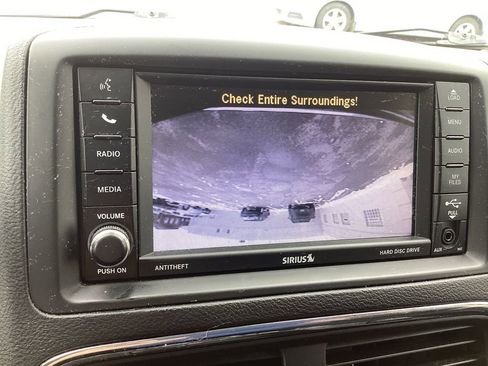 Used 2019 Dodge Grand Caravan SE w/ UConnect Hands-Free Group image 31