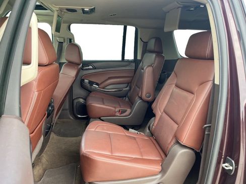 Used 2017 Chevrolet Suburban Premier AWD/4WD image 27