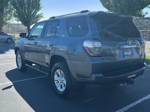 Used 2020 Toyota 4Runner SR5 Premium w/ Moonroof Package AWD/4WD image 7