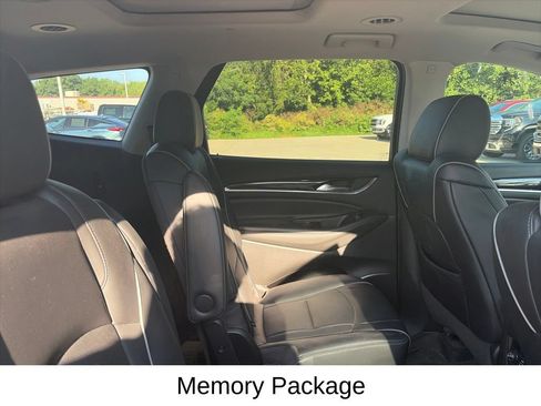 Used 2020 Buick Enclave Avenir w/ Trailering Package, 5000 lbs. FWD image 12