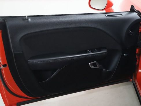 Used 2023 Dodge Challenger SXT w/ Blacktop Package image 13