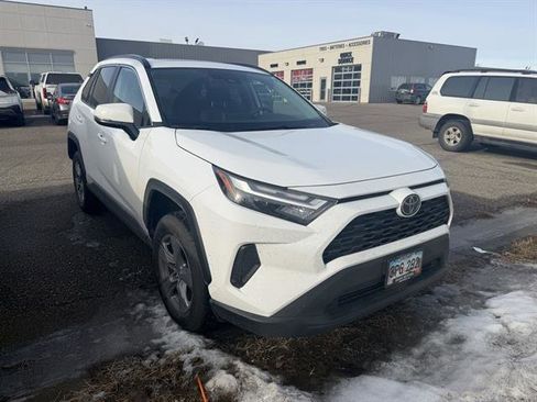 Used 2025 Toyota RAV4 XLE image 1