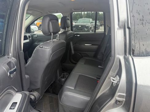 Used 2014 Jeep Compass Latitude AWD/4WD image 4