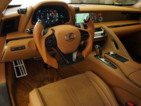 Used 2018 Lexus LC 500 Coupe w/ Performance Package RWD image 15