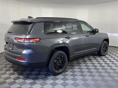 New 2025 Jeep Grand Cherokee L Altitude image 4