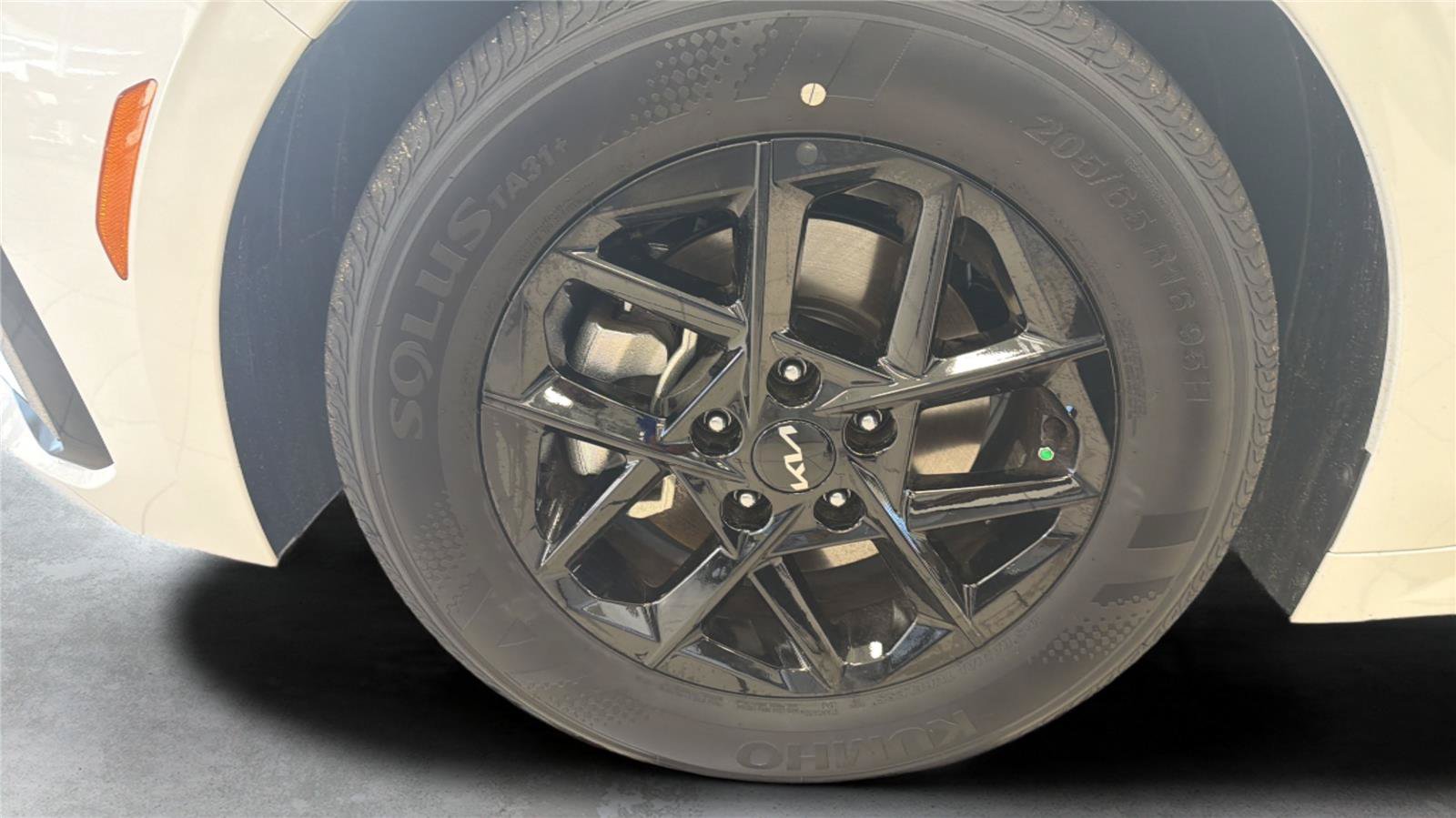 New 2026 Kia K5 LXS FWD image 24