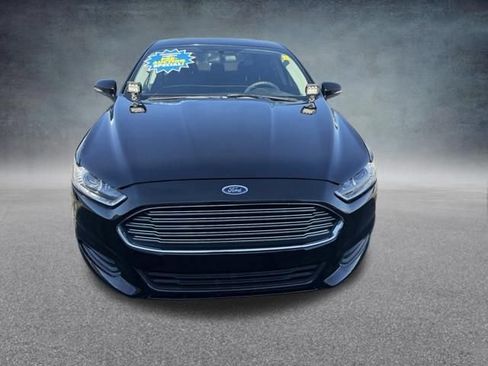 Used 2016 Ford Fusion SE FWD image 3