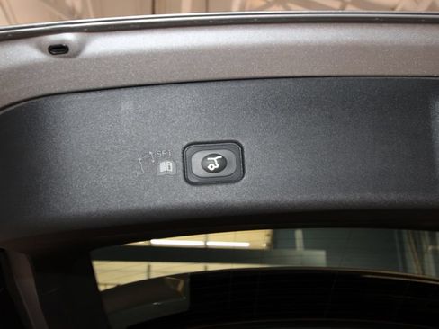 Used 2024 Lincoln Nautilus Premier w/ Equipment Group 102A AWD/4WD image 45