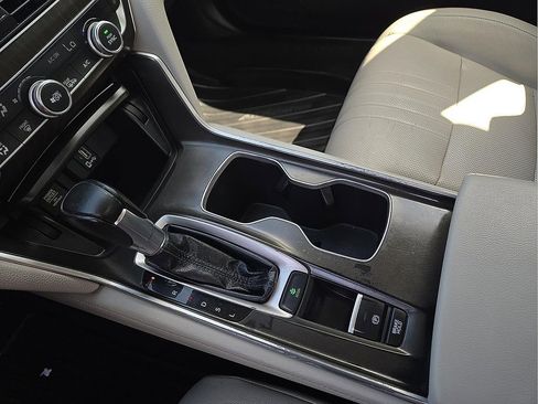 Used 2018 Honda Accord EX-L image 21