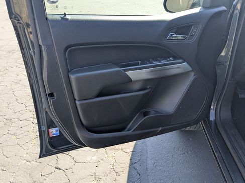 Used 2018 Chevrolet Colorado LT w/ LT Convenience Package AWD/4WD image 14