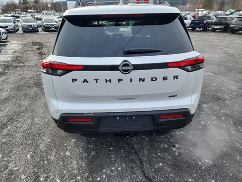 New 2025 Nissan Pathfinder SV image 7