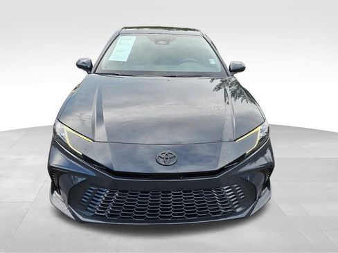 Used 2025 Toyota Camry XSE AWD/4WD image 3