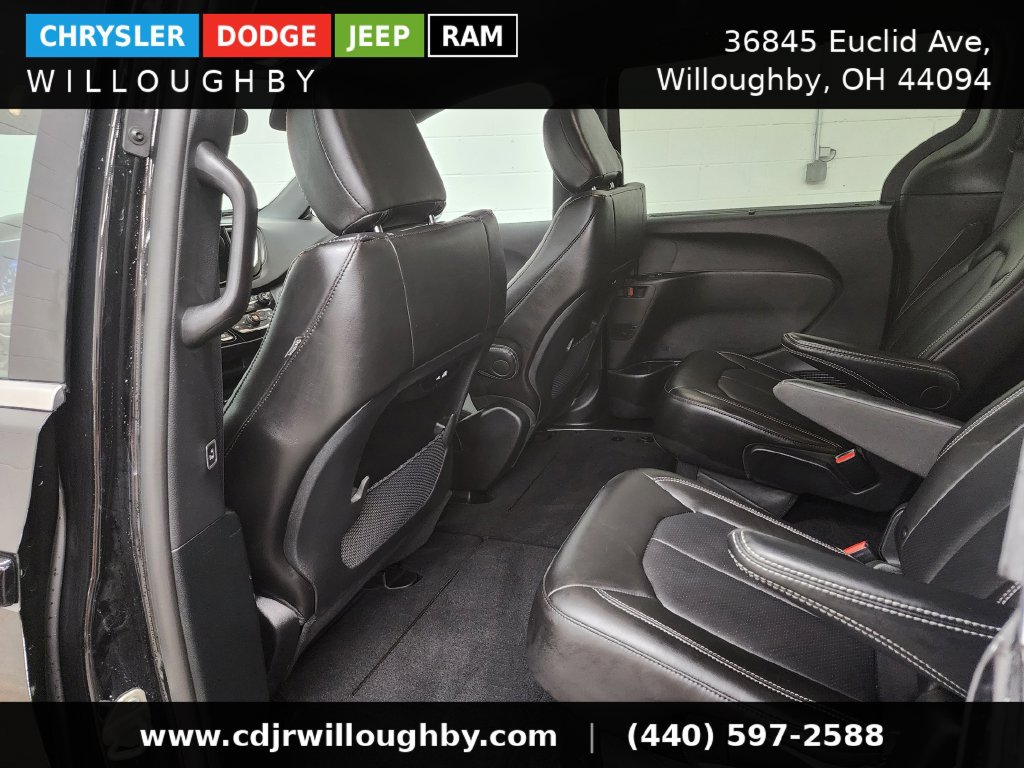 Used 2026 Chrysler Pacifica Select FWD image 23
