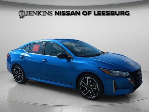 Certified 2024 Nissan Sentra SR w/ Trunk Package image 1