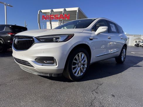 Used 2018 Buick Enclave Premium w/ Experience Buick Package image 1