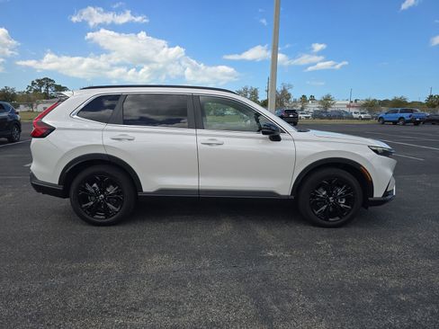 Used 2025 Honda CR-V Sport Touring image 3