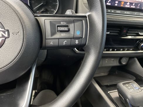 Used 2022 Nissan Rogue SV image 20