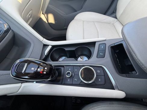 Used 2021 Cadillac XT6 Premium Luxury image 33