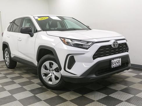 Used 2023 Toyota RAV4 LE AWD/4WD image 2