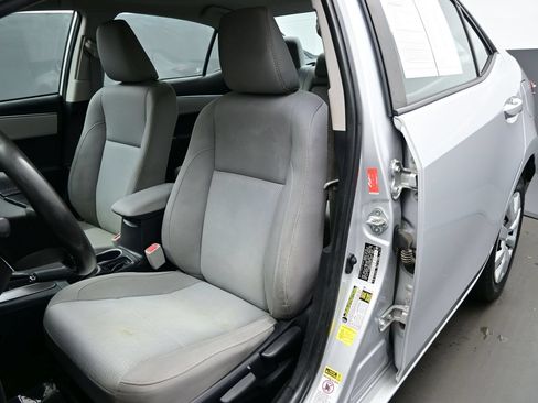 Used 2016 Toyota Corolla LE FWD image 14