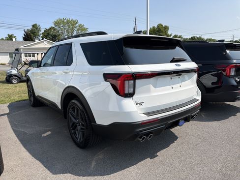 Used 2025 Ford Explorer ST AWD/4WD image 34