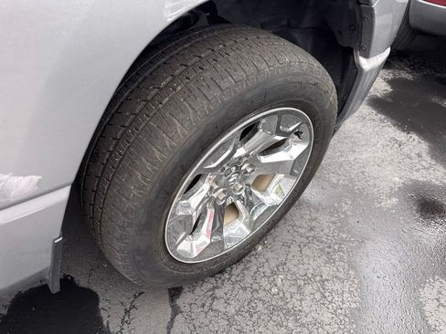 Used 2022 RAM 1500 Big Horn AWD/4WD image 32