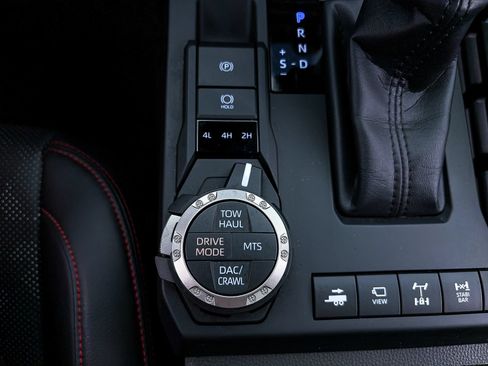 Used 2025 Toyota Tacoma TRD Pro AWD/4WD image 37