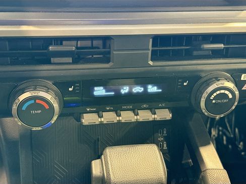 Certified 2024 Toyota Tacoma SR5 AWD/4WD image 13