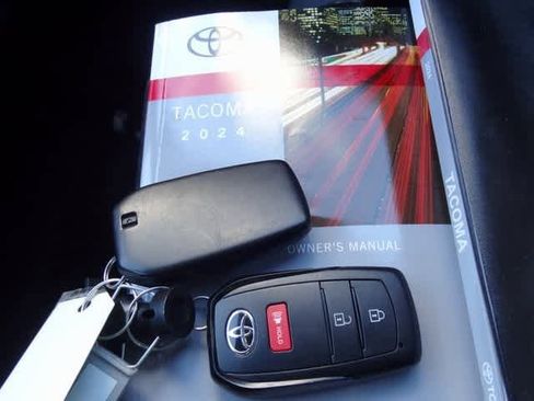 Used 2024 Toyota Tacoma SR image 33