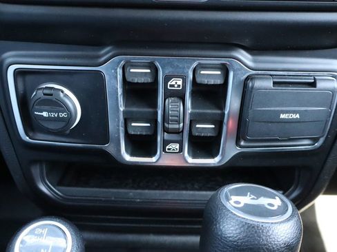 Used 2020 Jeep Wrangler Unlimited Sport AWD/4WD image 15