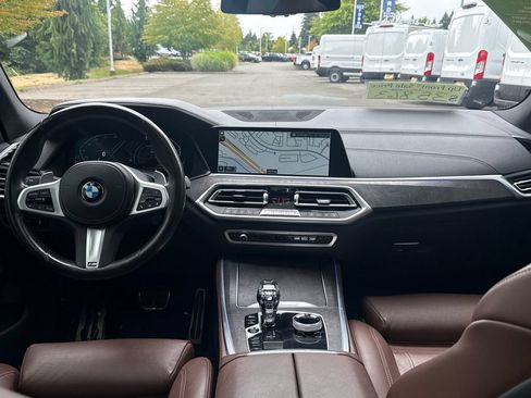 Used 2022 BMW X5 xDrive40i w/ M Sport Package AWD/4WD image 5